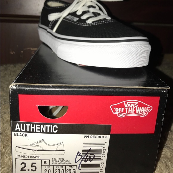 Vans - Picture 3 of 4